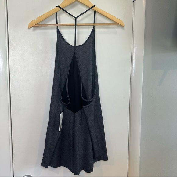 Beyond Yoga Y Tank Top. Size: Medium. Color: Heather Gray. NWT. - Picture 6 of 8